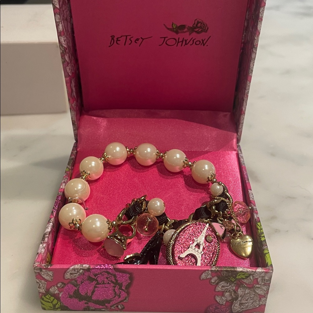 Vintage Betsey Johnson Pearl Charm bracelet.